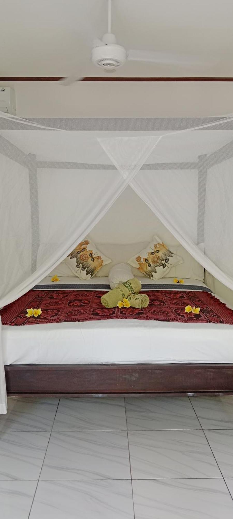 Beten Enjung Home Stay&Waroeng Amed Exterior foto